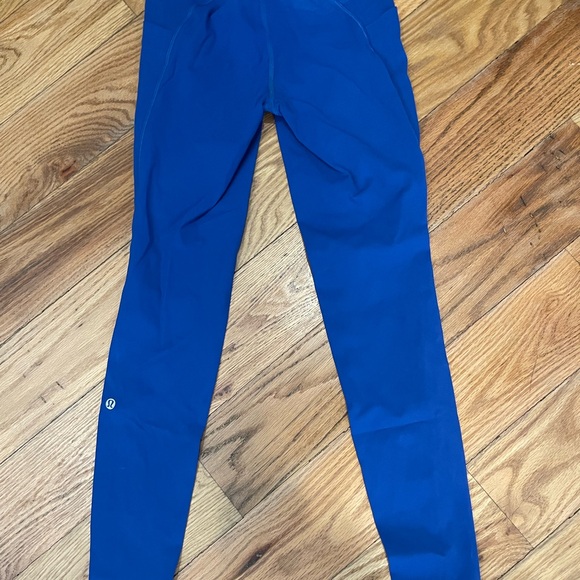 Lululemon leggings with pockets - Picture 3 of 3